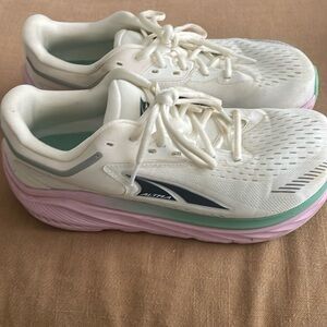 Altra Via Olympus Women’s Sz8.5